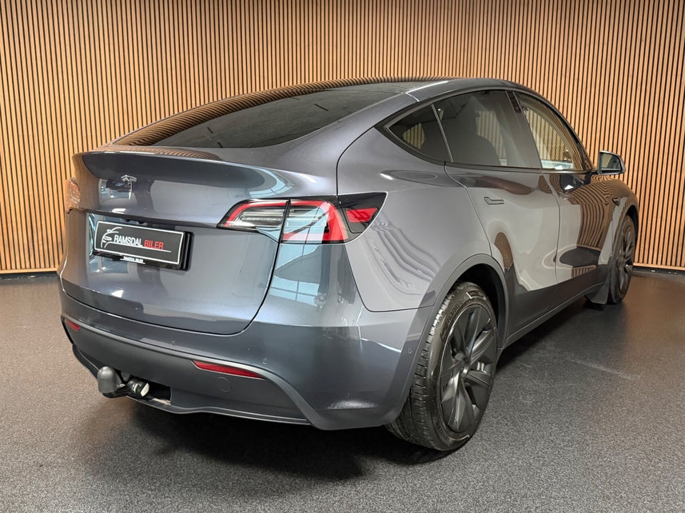 Tesla Model Y Long Range AWD 5d