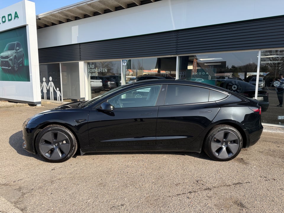 Tesla Model 3 Standard Range+ RWD 4d