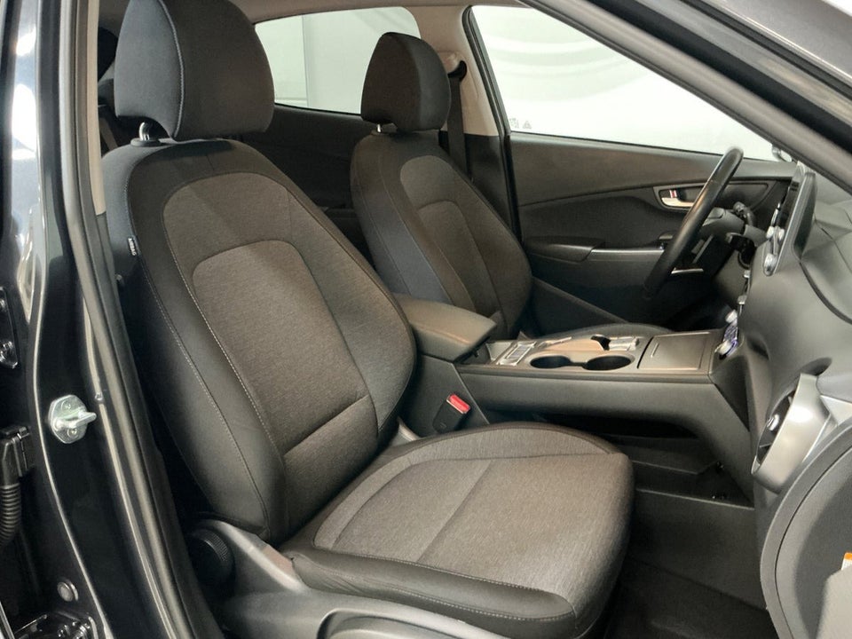 Hyundai Kona 39 EV Essential 5d