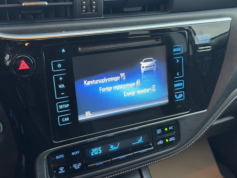 Toyota Auris 1,8 Hybrid H2 Style Touring Sports CVT 5d