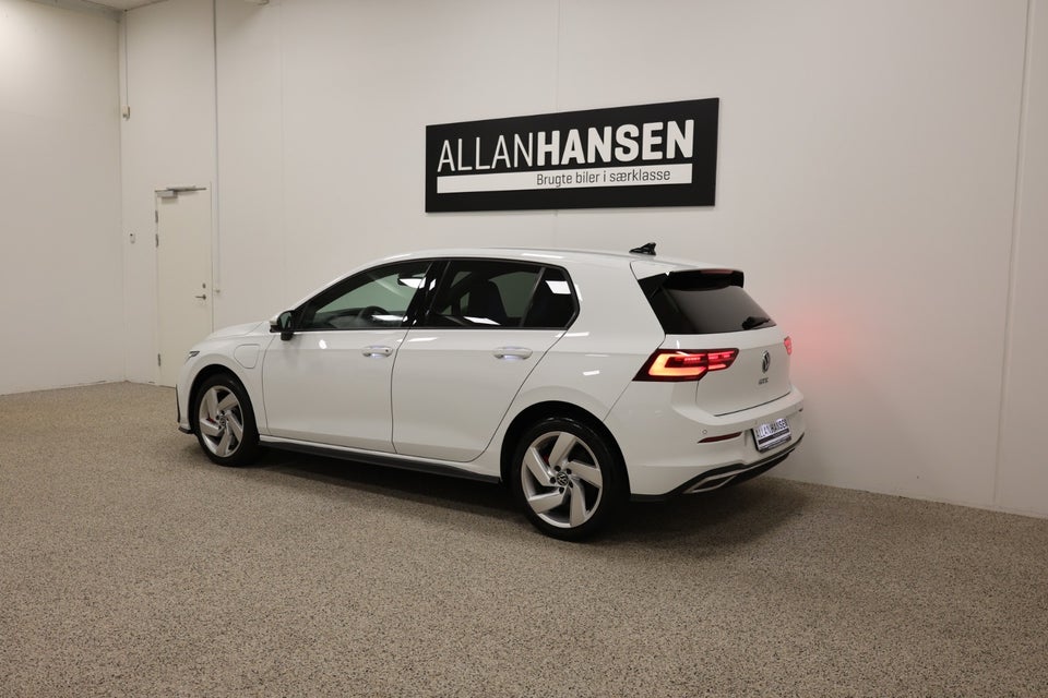 VW Golf VIII 1,4 GTE DSG 5d