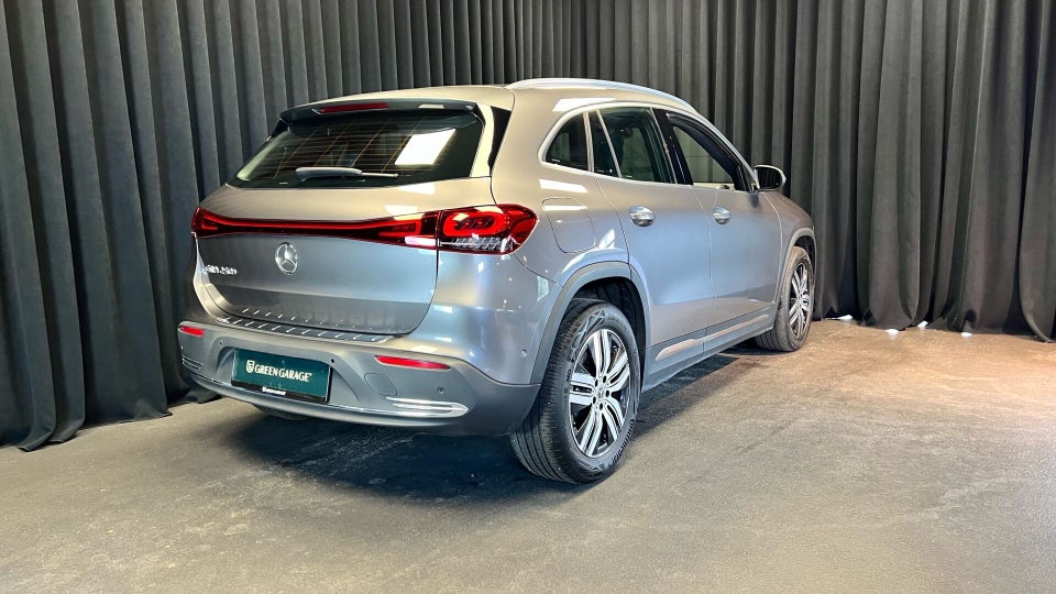 Mercedes EQA250+ Progressive 5d