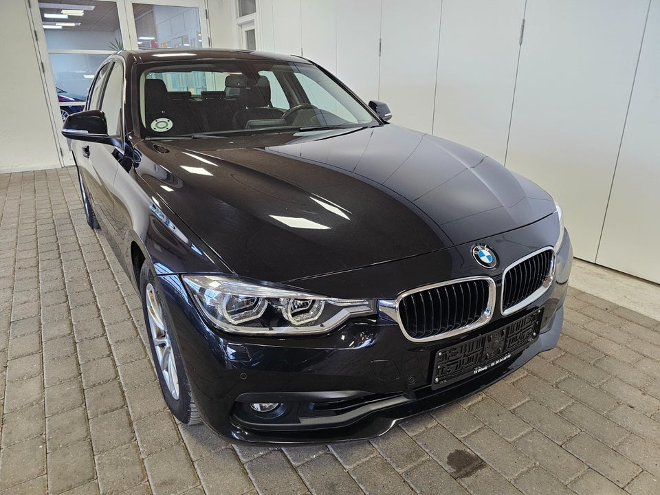 BMW 320i 2,0 aut. 4d