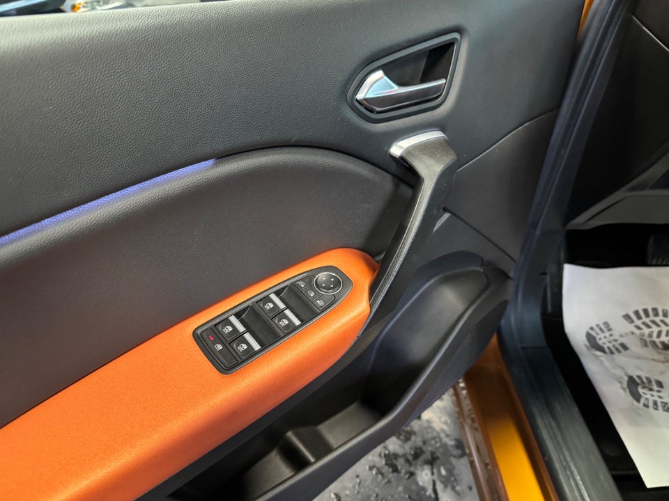 Renault Captur 1,6 E-Tech Intens 5d