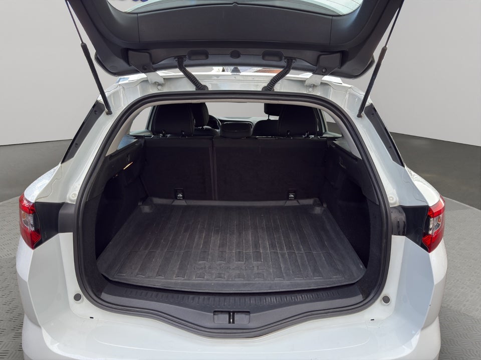 Renault Megane IV 1,3 TCe 140 Zen Sport Tourer 5d