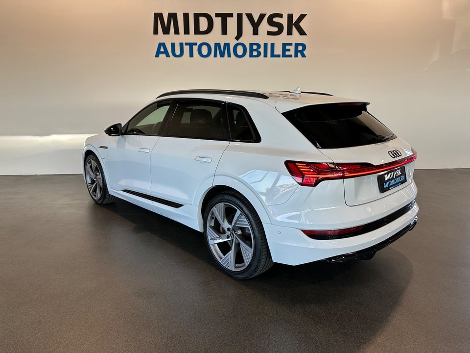 Audi e-tron 55 S-line quattro 5d