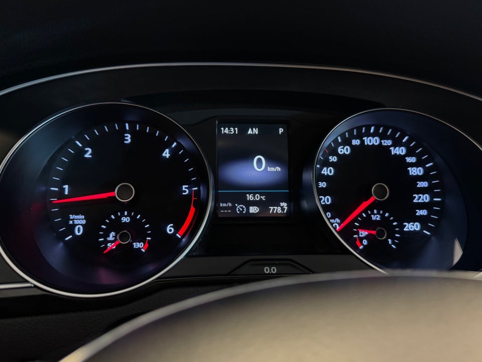 VW Passat 2,0 TDi 150 Highline Premium Variant DSG 5d