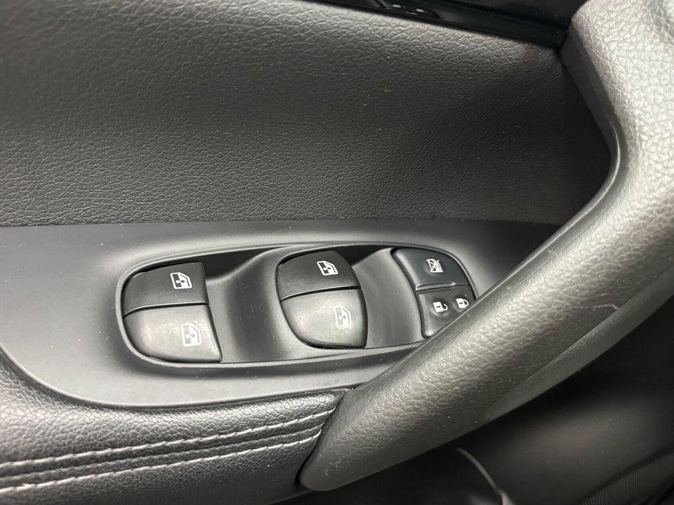 Nissan Qashqai 1,3 Dig-T 160 Acenta 5d