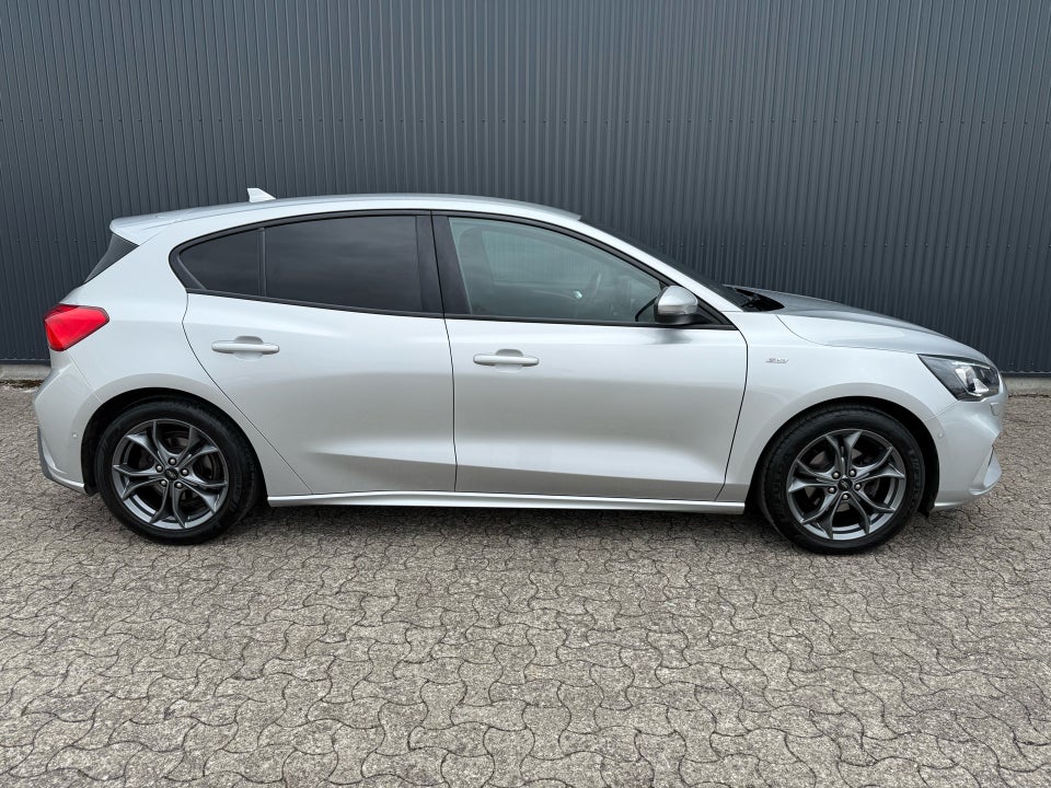 Ford Focus 1,0 EcoBoost ST-Line 5d