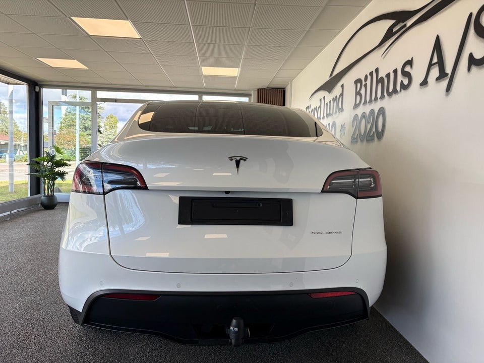 Tesla Model Y Long Range AWD 5d