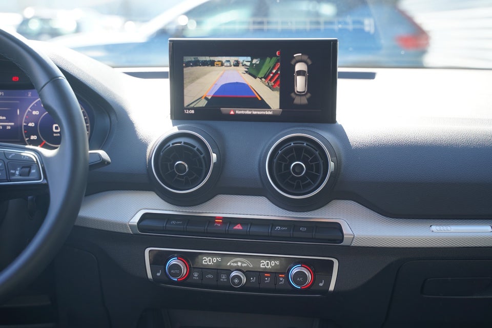 Audi Q2 35 TFSi Prestige S-tr. 5d