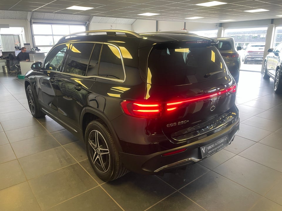 Mercedes EQB250+ AMG Advance 5d