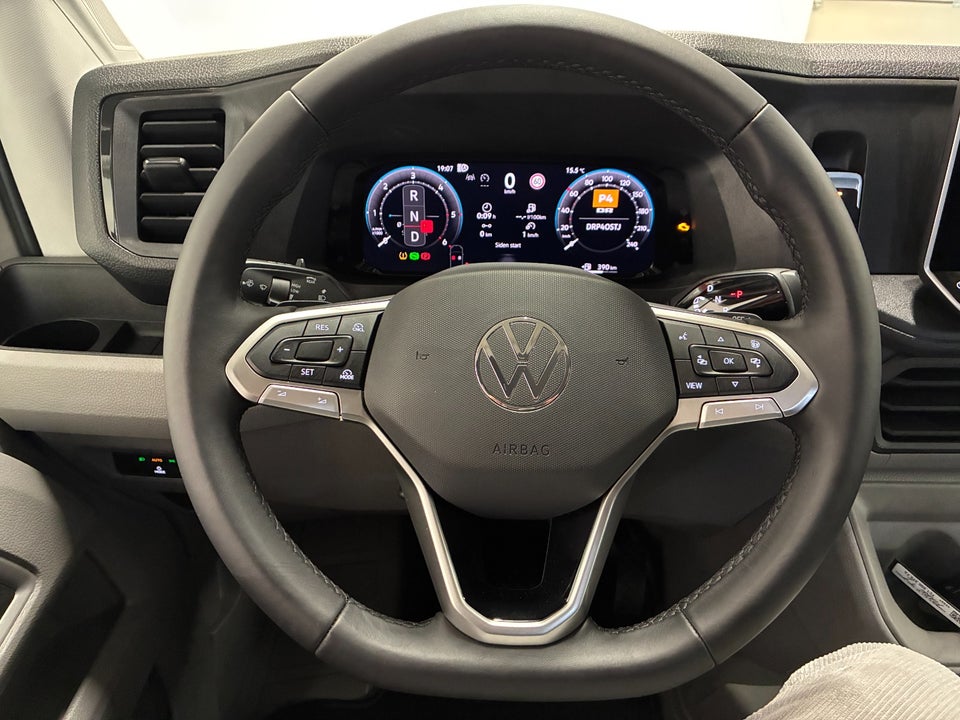 VW Crafter 35 2,0 TDi 140 Kombi L3H3 aut.