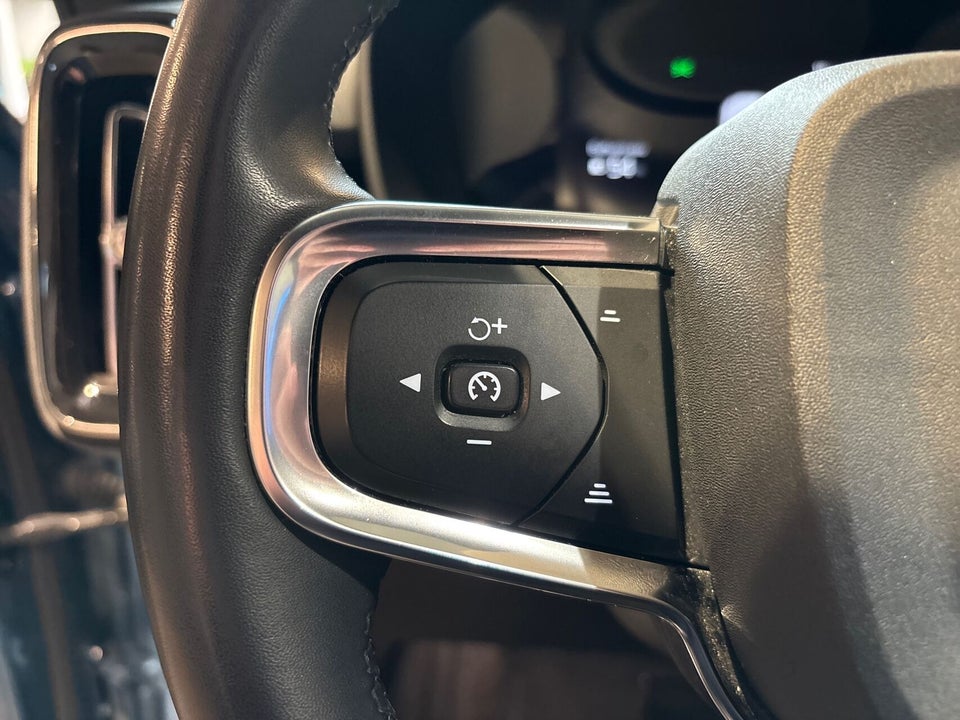 Volvo XC40 ReCharge Extended Range Core 5d