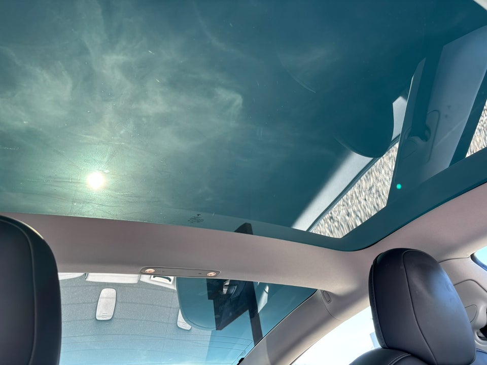 Tesla Model 3 Standard Range+ RWD 4d