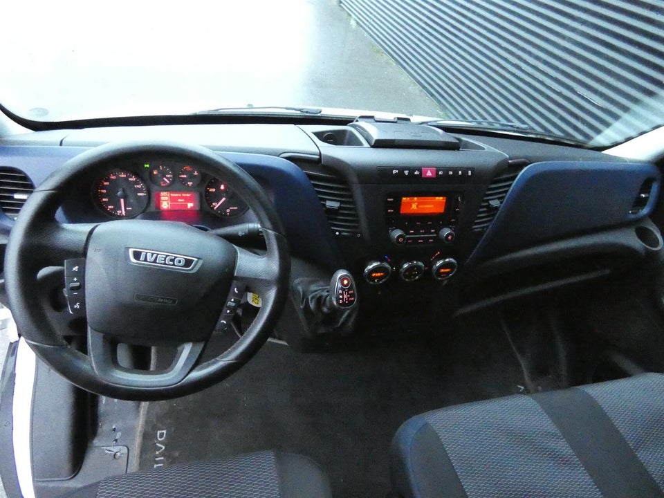 Iveco Daily 2,3 35S16 12m³ Van AG8