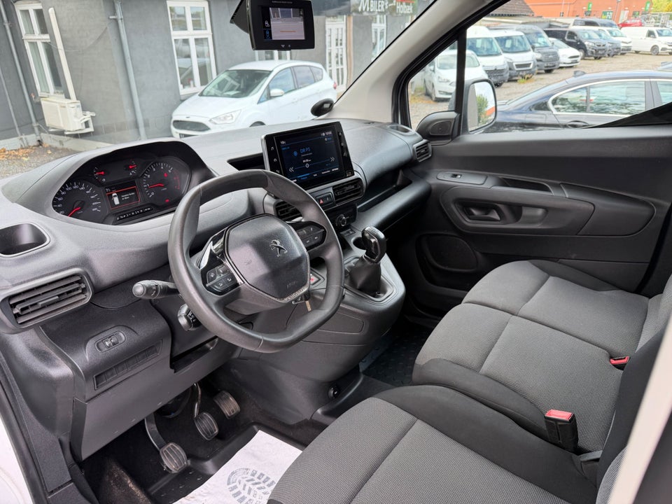 Peugeot Partner 1,5 BlueHDi 100 L1V2 Ultimate Van