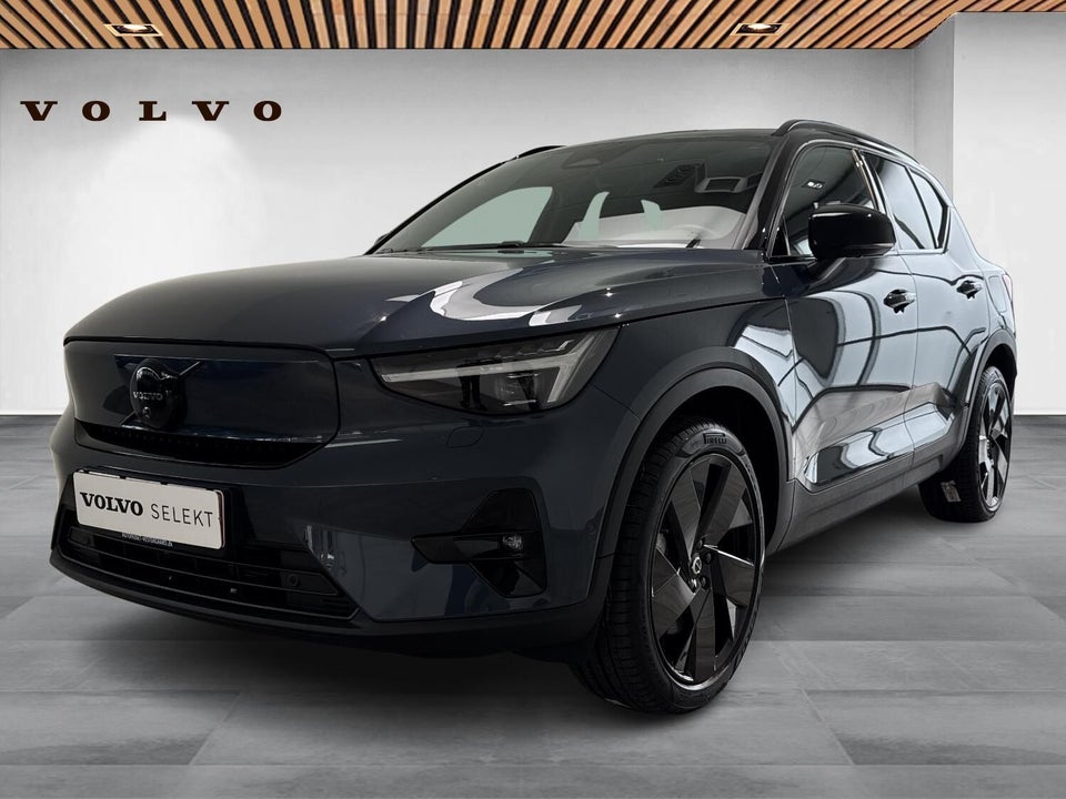 Volvo EX40 Extended Range Black Edition 5d