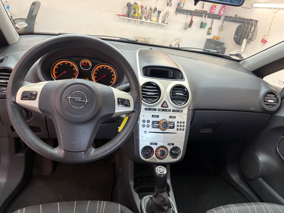 Opel Corsa 1,0 12V Enjoy 3d