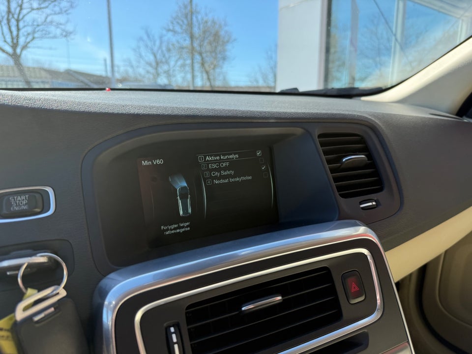 Volvo V60 2,0 D4 190 Momentum aut. 5d