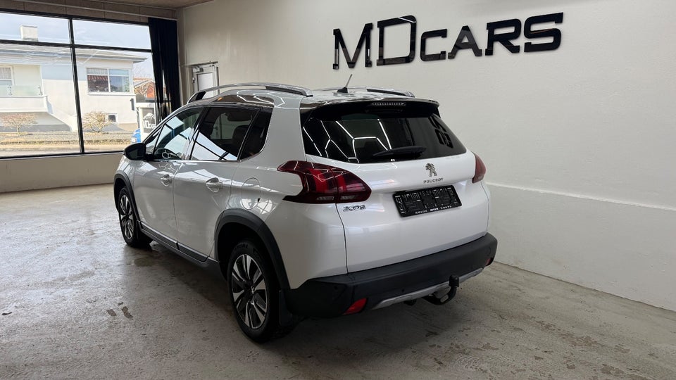 Peugeot 2008 1,2 e-THP 110 Allure Sky 5d