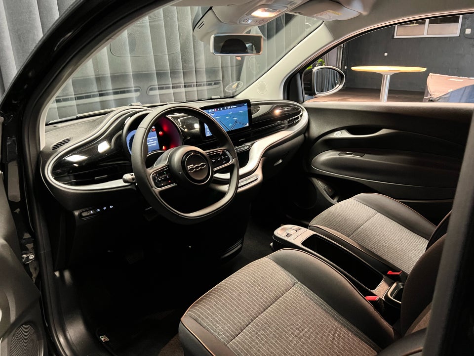 Fiat 500e 42 Icon 3d