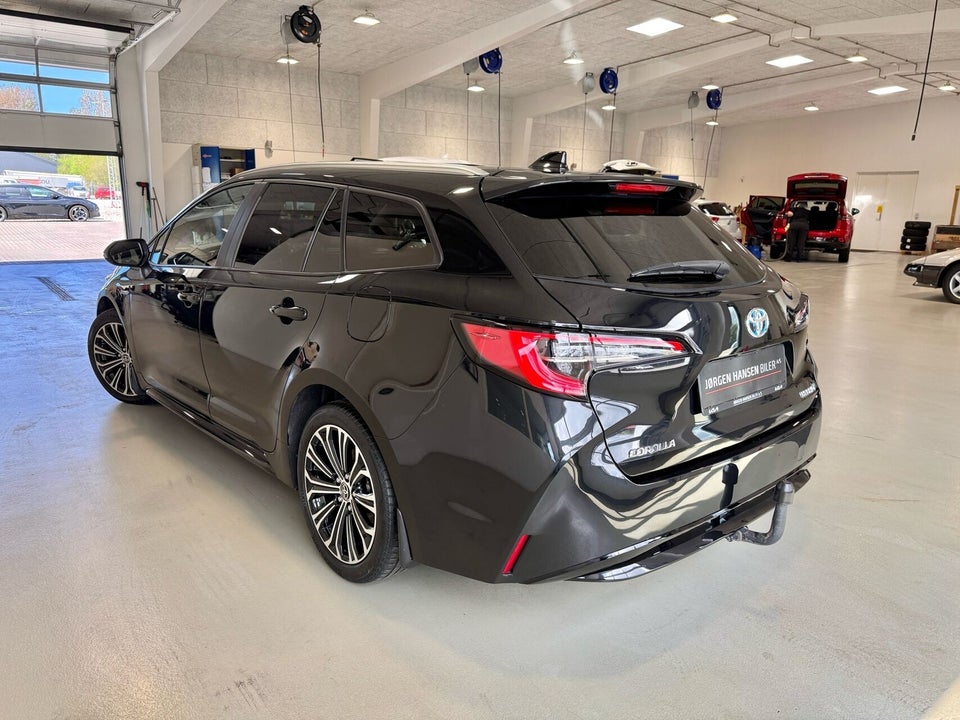 Toyota Corolla 1,8 Hybrid Active Smart Touring Sports MDS 5d