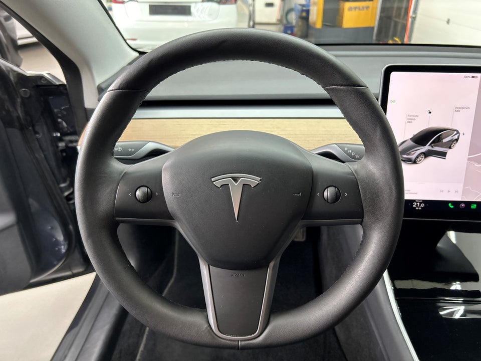 Tesla Model 3 Long Range AWD 4d