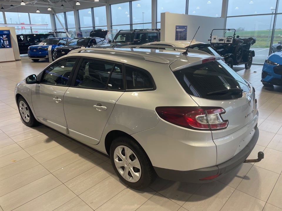 Renault Megane III 1,5 dCi 110 Expression Sport Tourer aut. 5d