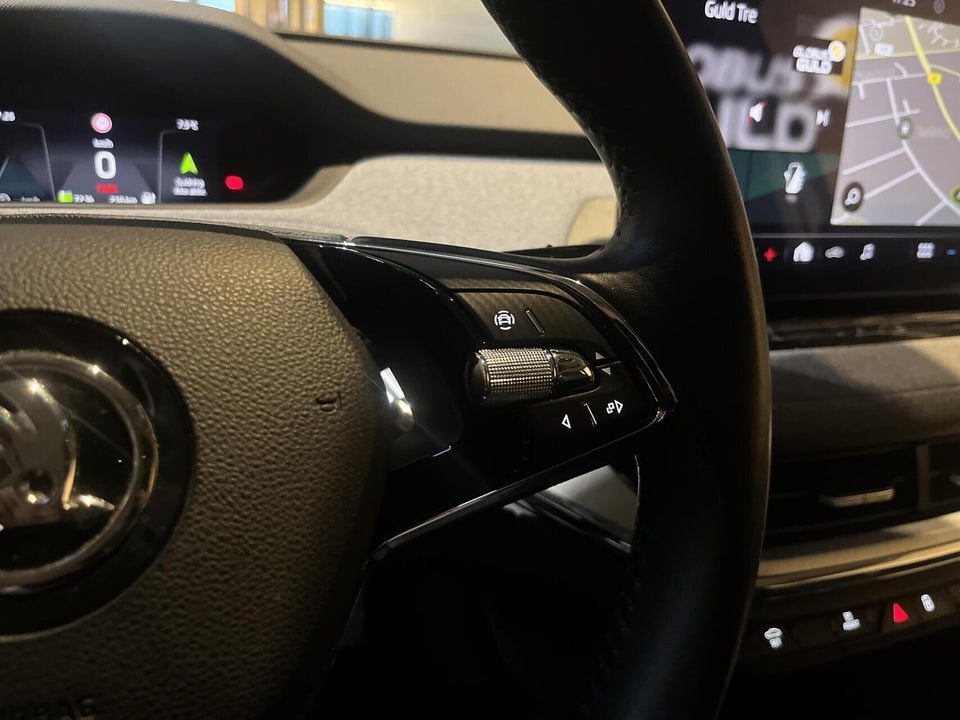 Skoda Enyaq 60 iV Loft 5d