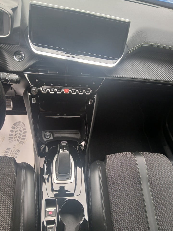 Peugeot e-2008 50 GT 5d