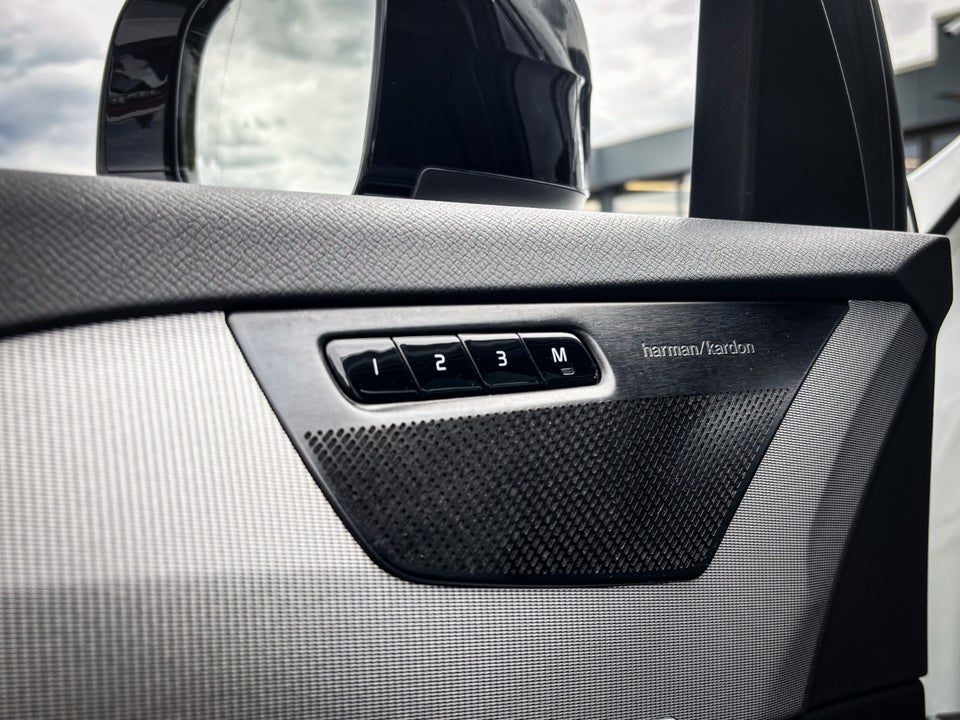 Volvo XC90 2,0 T8 ReCharge Ultimate Dark aut. AWD 7prs 5d