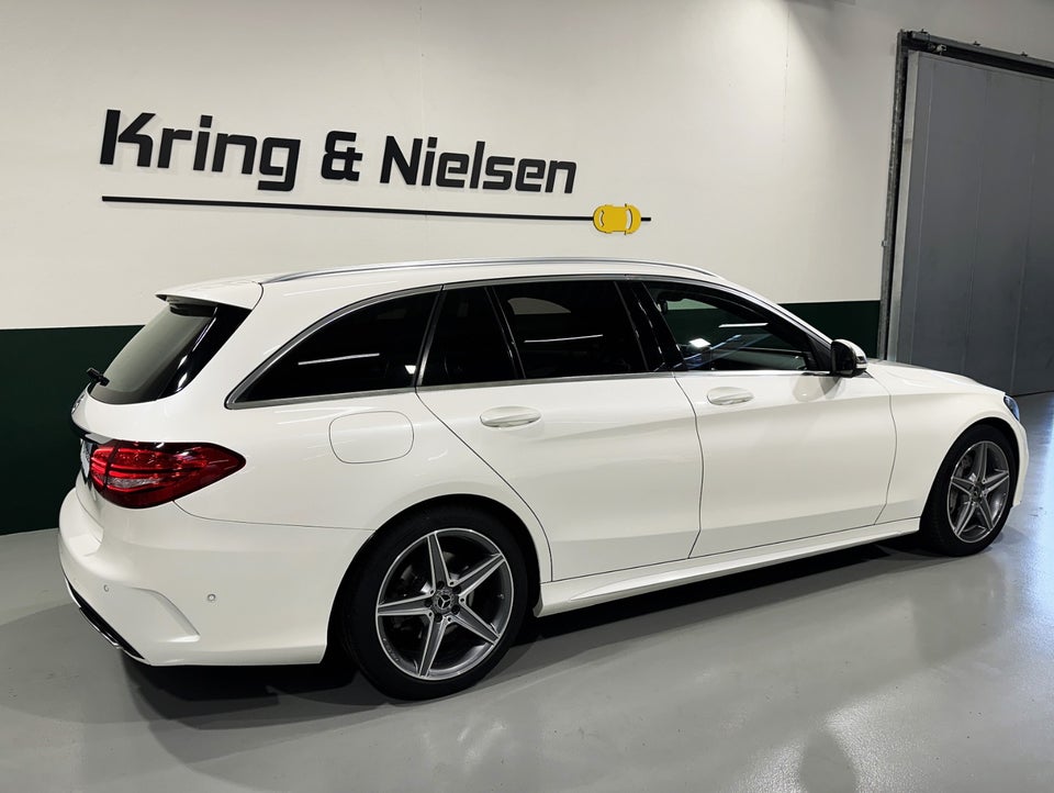 Mercedes C300 2,0 AMG Line stc. aut. 5d