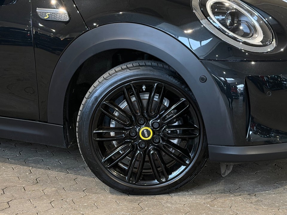 MINI Cooper SE Maximise 3d