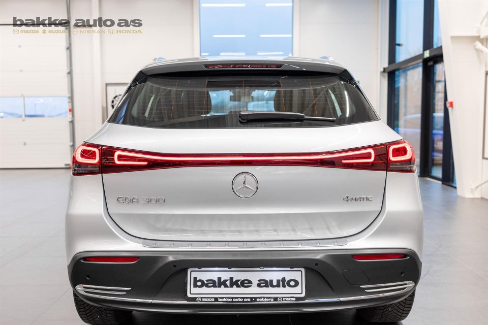 Mercedes EQA300 Progressive 4Matic 5d