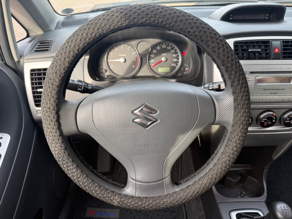 Suzuki Liana 1,6 5d