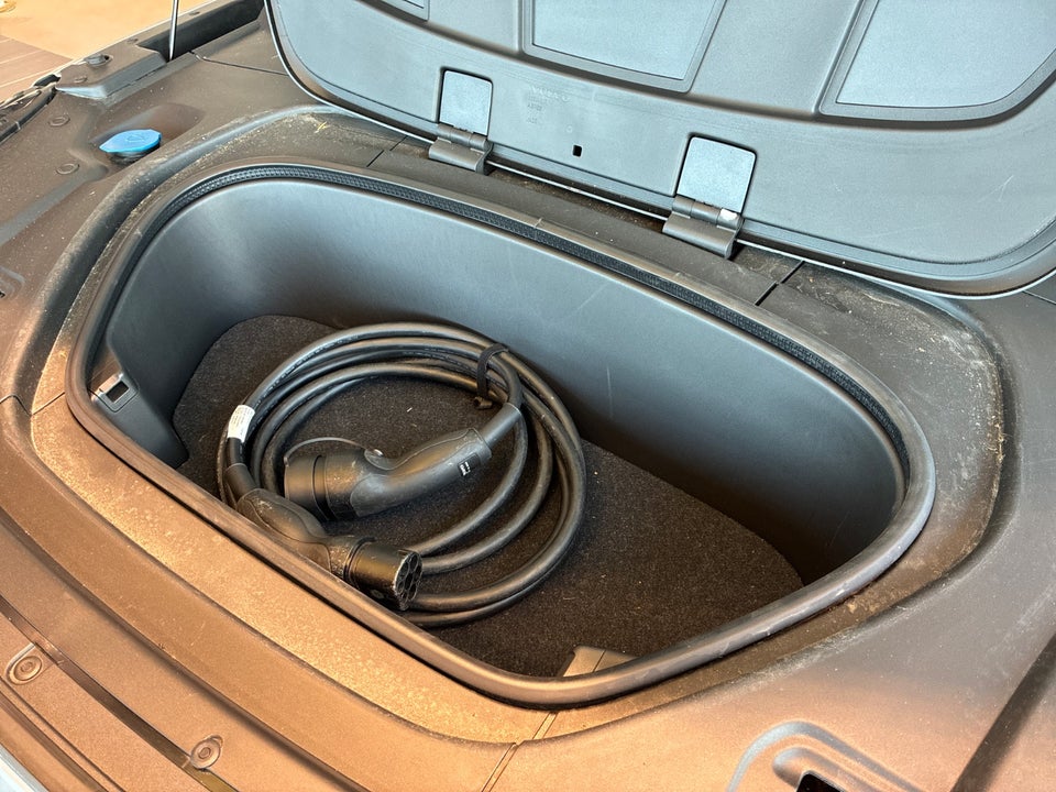 Volvo XC40 ReCharge Extended Range Core 5d