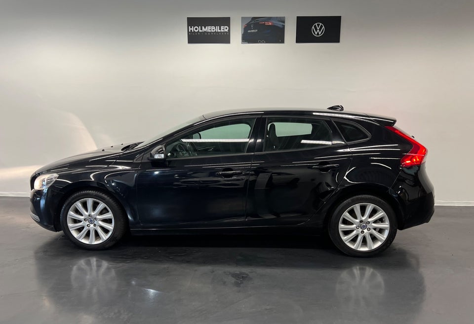 Volvo V40 1,6 T2 120 Kinetic 5d