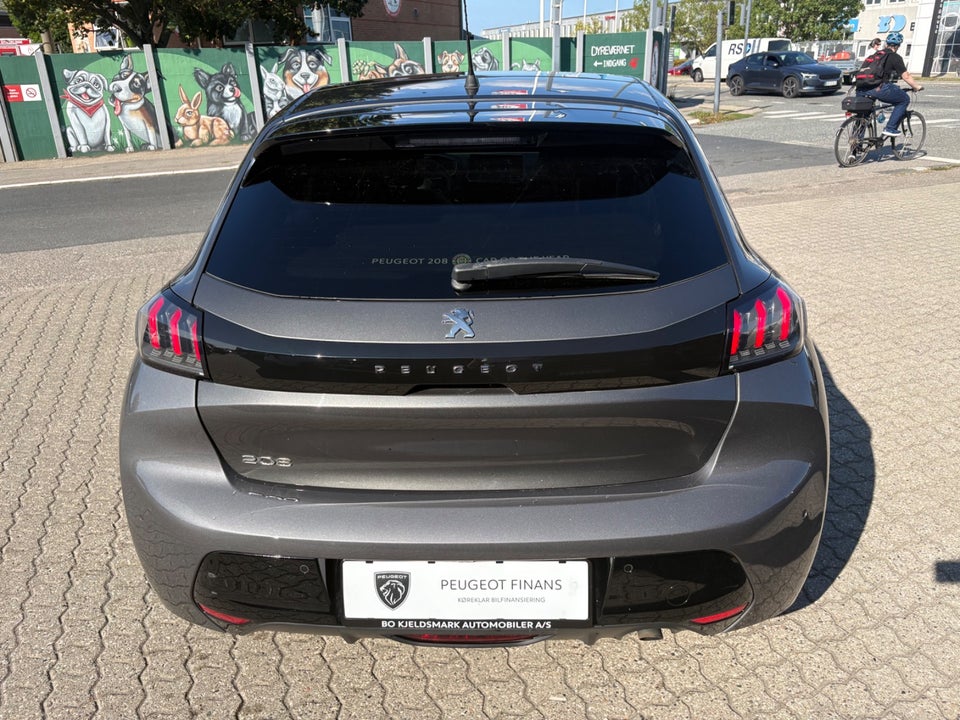 Peugeot 208 1,2 PureTech 100 Allure Sky 5d