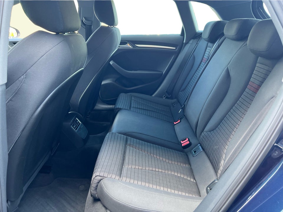 Audi A3 40 TFSi Sport Limited Sportback S-tr. 5d
