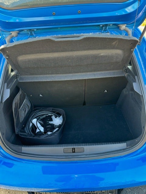 Peugeot e-208 50 GT 5d