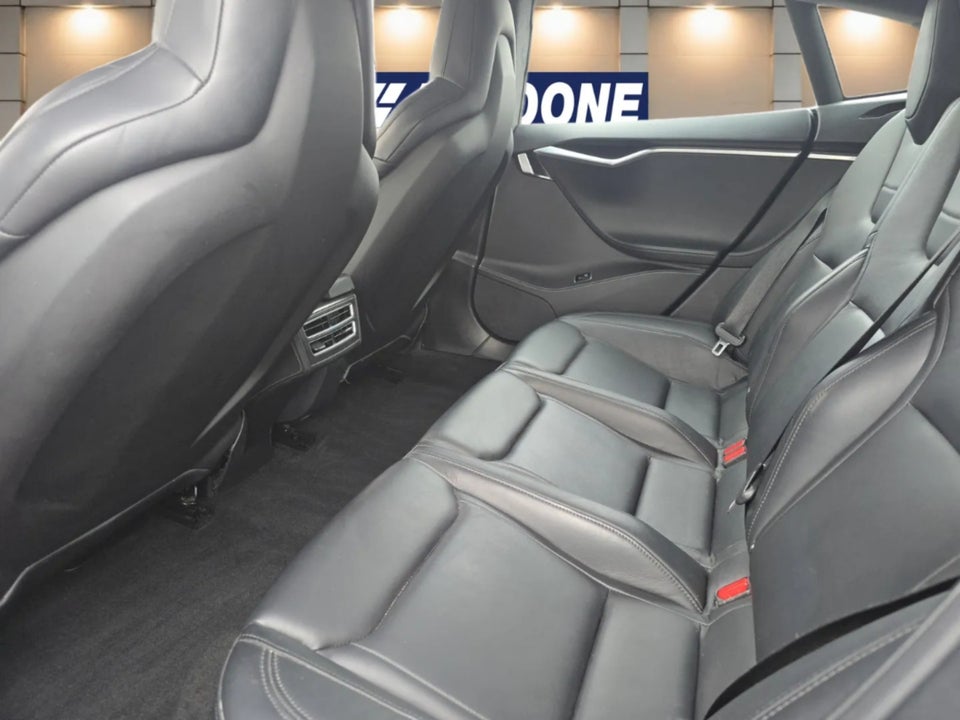 Tesla Model S P85D 5d