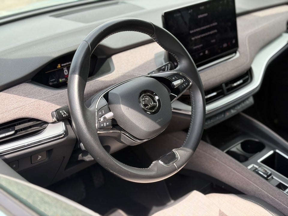 Skoda Enyaq 60 iV Plus 5d