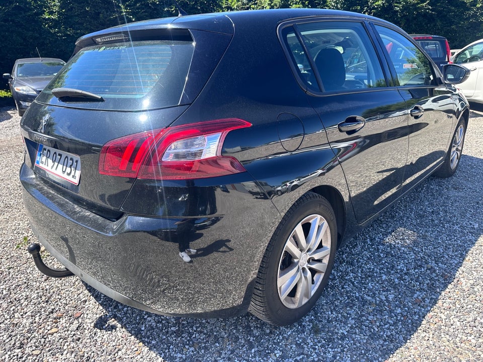 Peugeot 308 1,2 e-THP 130 Active 5d