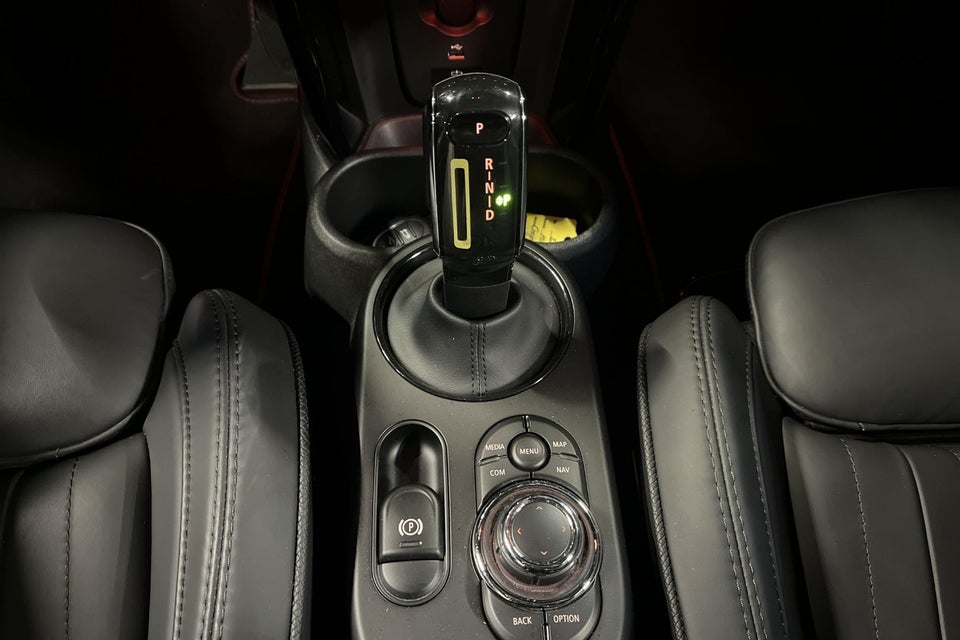 MINI Cooper SE Maximise 3d