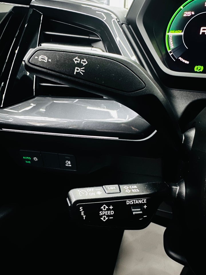 Audi Q4 e-tron 35 S-line 5d