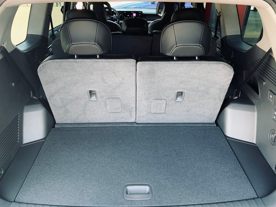 Kia EV9 76 Standard Range Upgrade RWD 7prs 5d