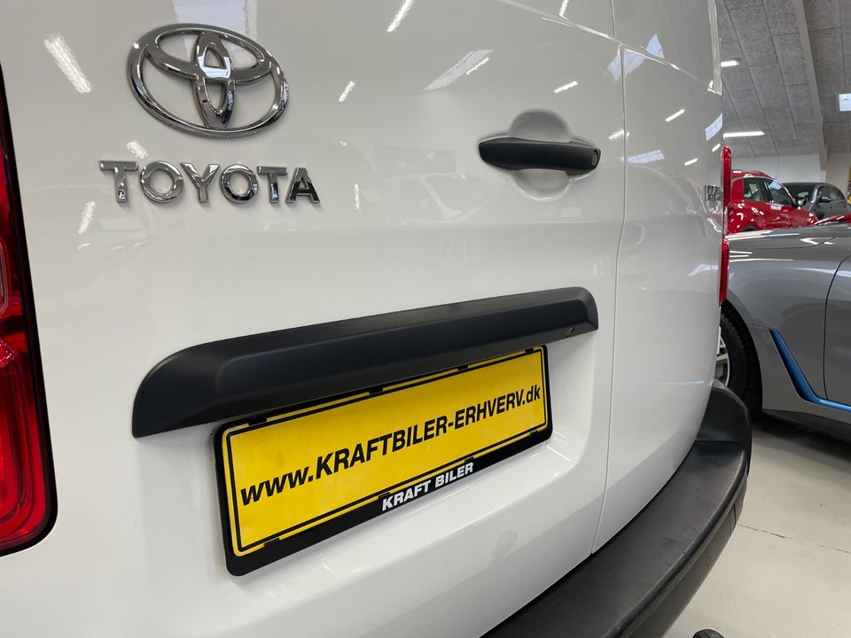 Toyota ProAce 2,0 D 122 Long Comfort Master 5d