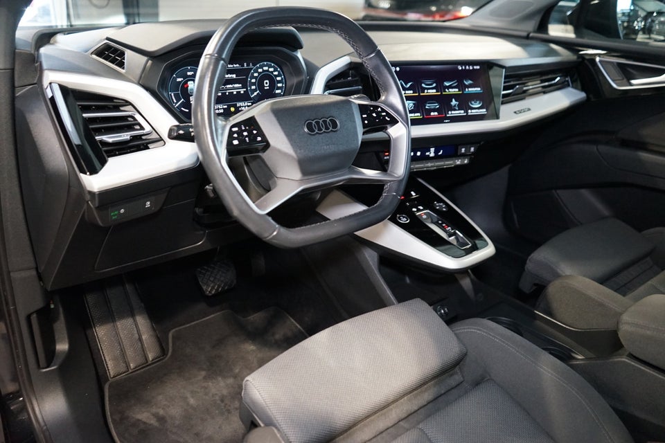 Audi Q4 e-tron 40  5d