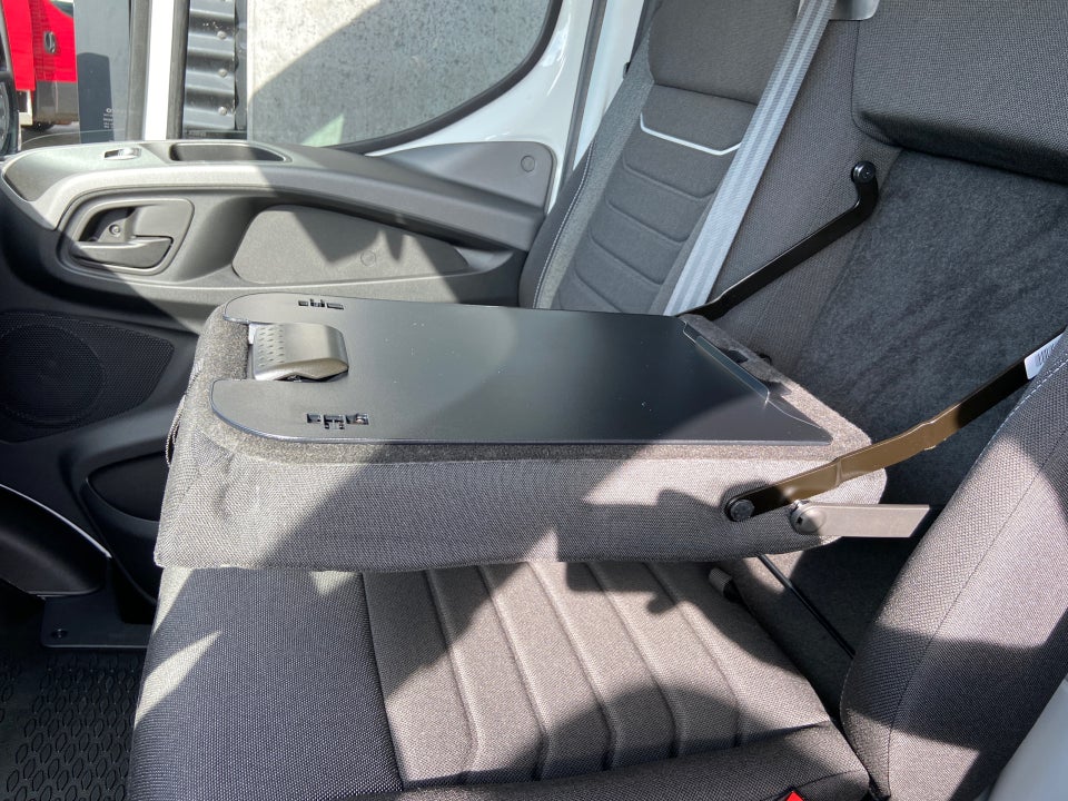 Iveco Daily 3,0 35S18 4100mm Lad AG8